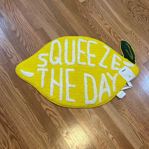 Urban Outfitters Squeeze The Day Bath Mat NWT - Picture 16 of 16